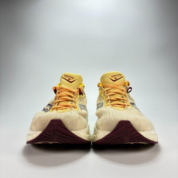Saucony Triumph 21 Beige Yellow Running Shoes S10881-30 Women's Sz 11.5 Men's 10 - Picture 2 of 11